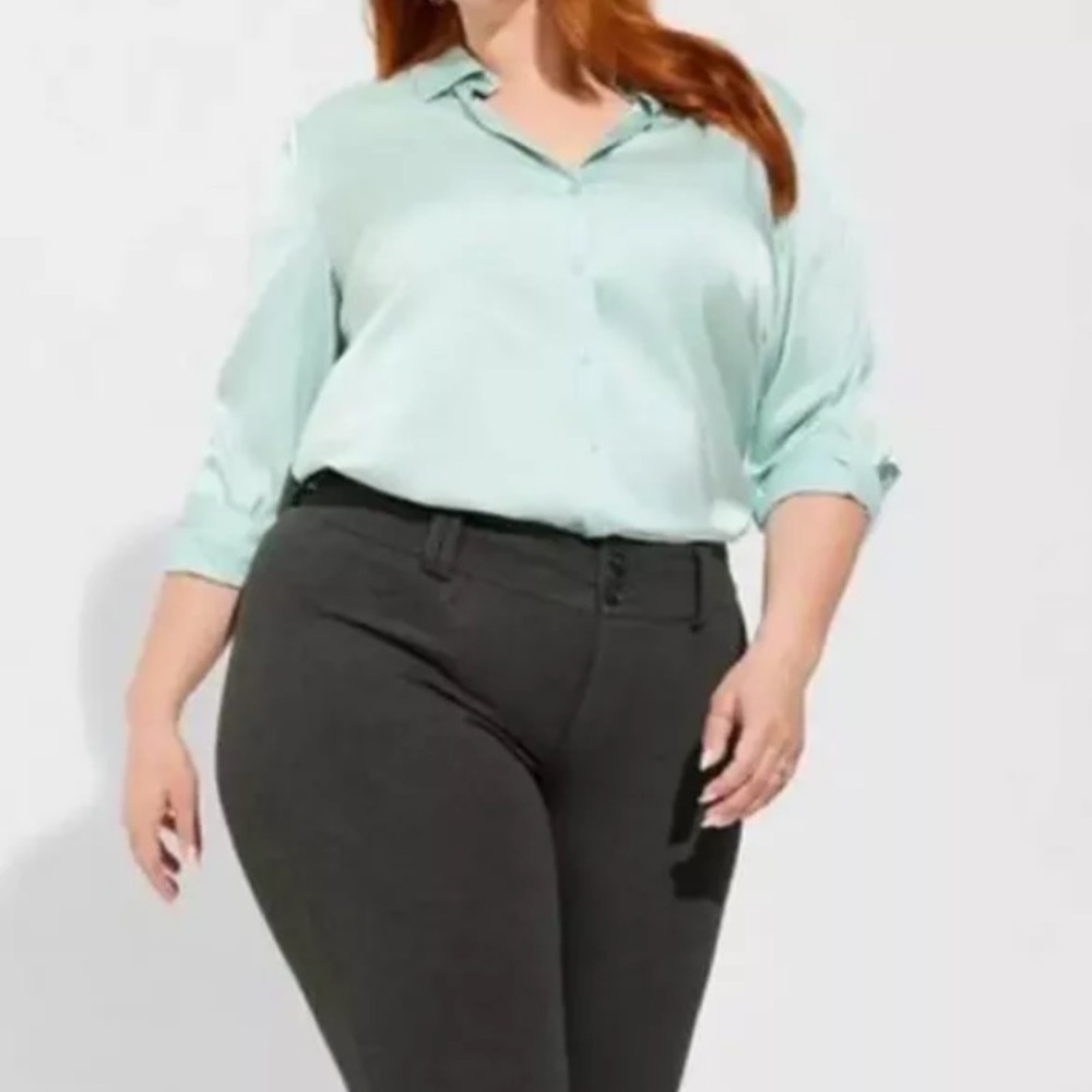 Torrid - Satin Button Up Long Sleeve Shirt - Size 3